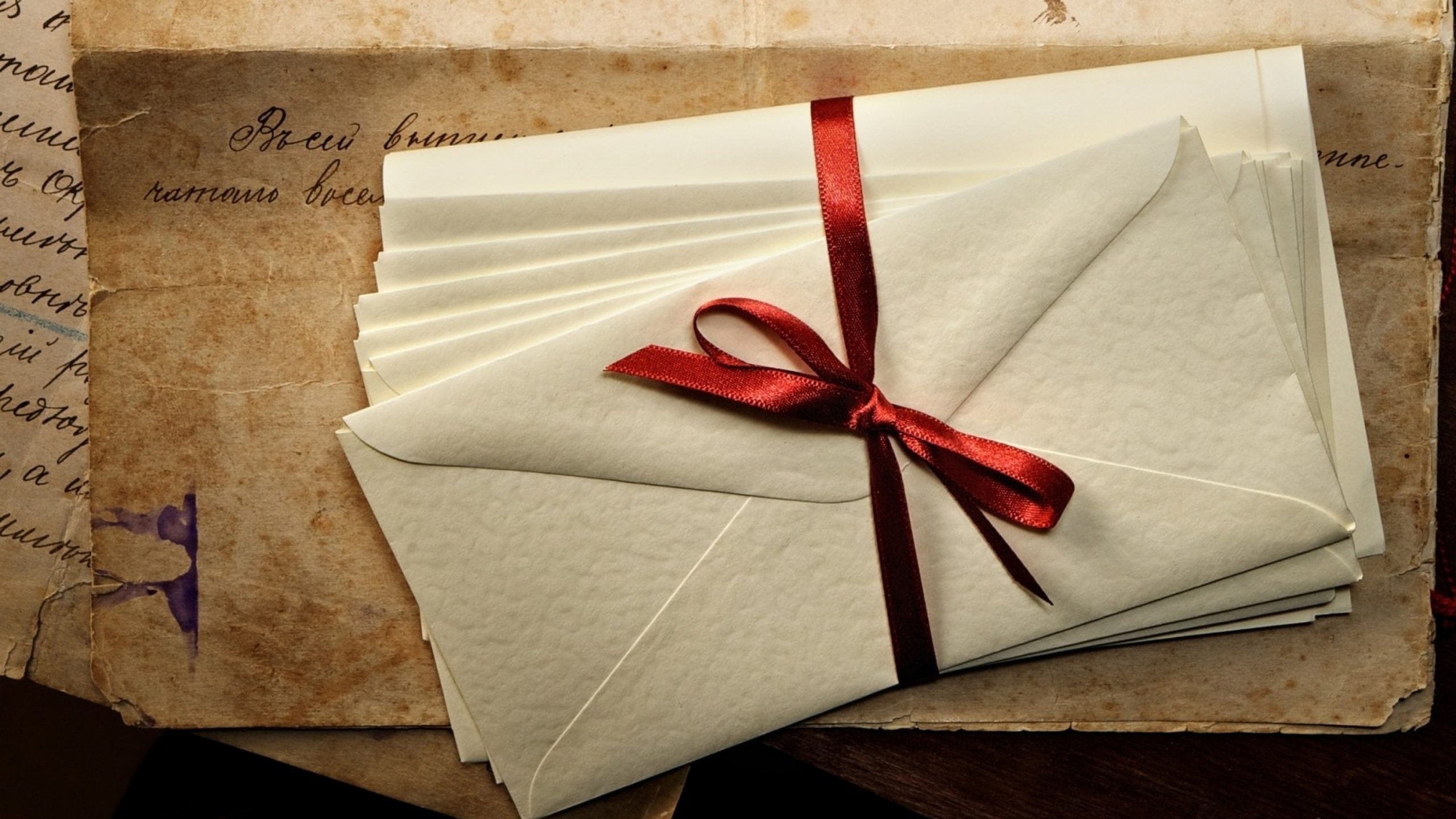 LOVE LETTERS: DO PEOPLE STILL DIG THOSE?